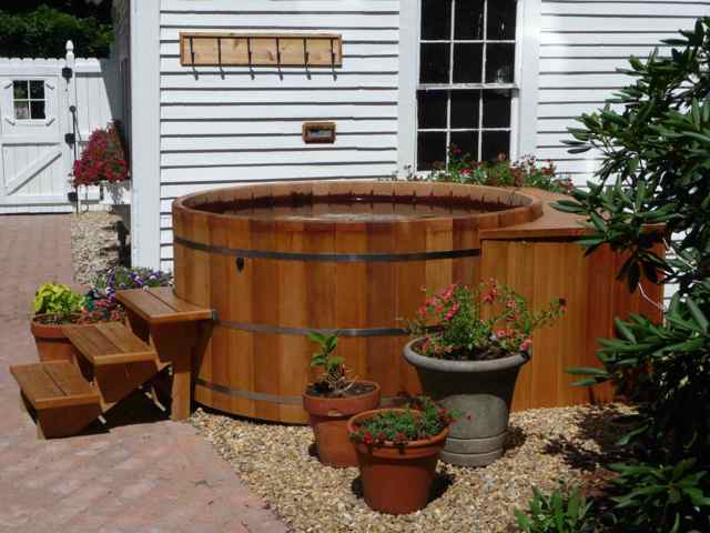 Garden Tub_6 x 36 round lo res