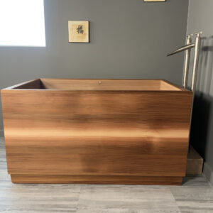 Onsen Ofuro Soaking Tub in Red Cedar