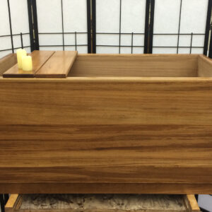 Onsen Ofuro Soaking Tub in Teak