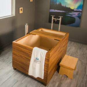 Onsen Ofuro Soaking Tub in Hybrid Hinoki and Teak