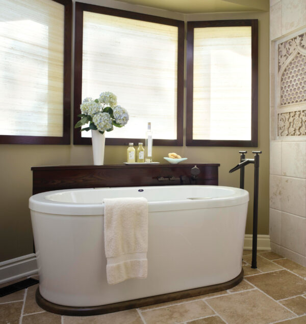 Tub with WaterBridge Floor Mount Tub Filler