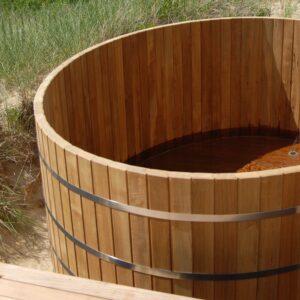 8' Ellipse Cedar Hot Tub