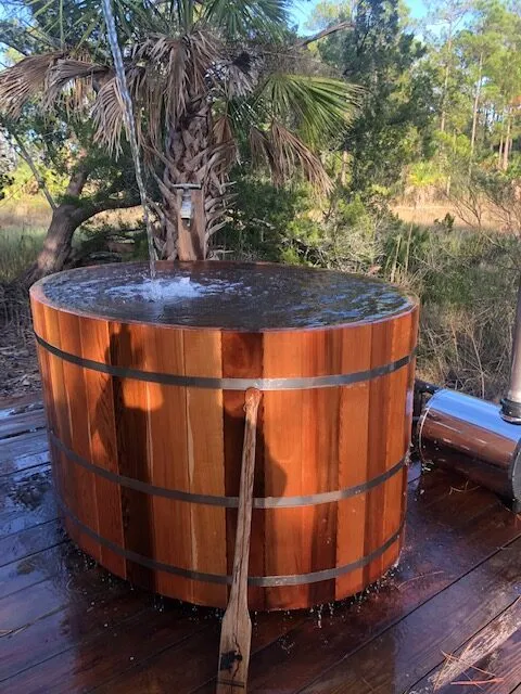 Oval Cedar Hot Tub 8' | Electric or Wood Fired Soaking Spa | Zen