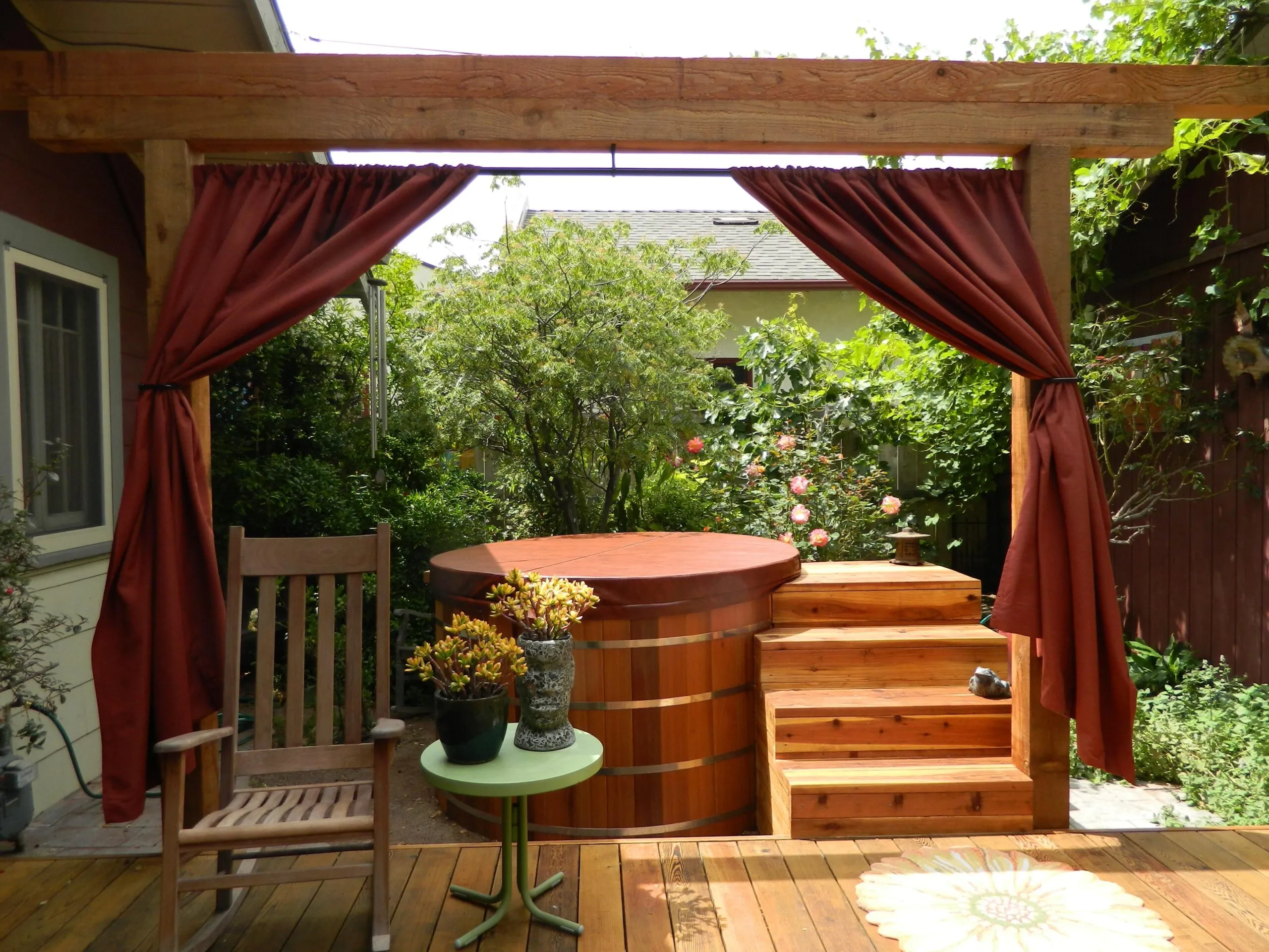 6' Round Cedar Hot Tub - Image 6