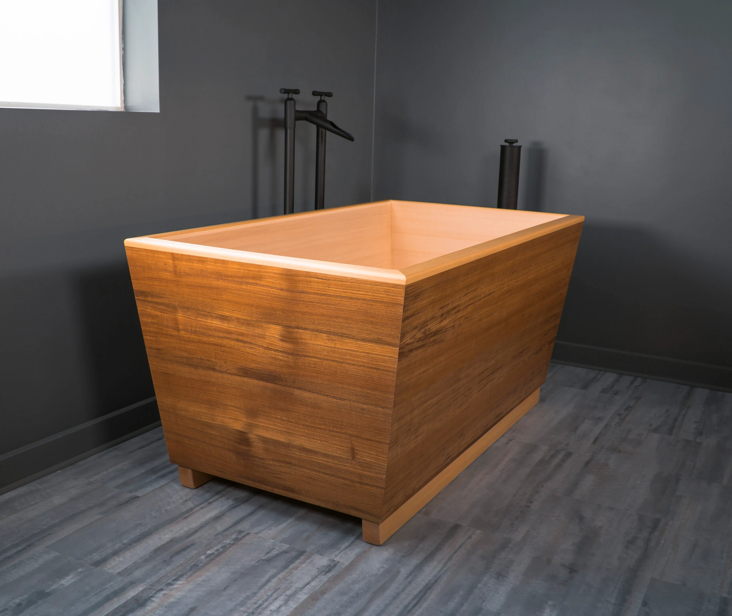 Hybrid Hinoki & Teak Kyoto Ofuro soaking tub