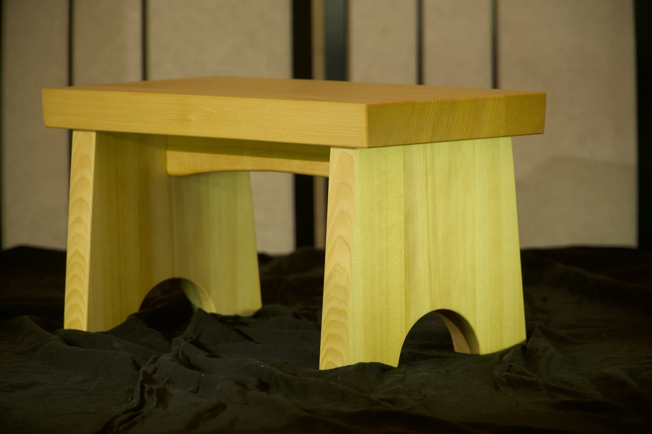 Wooden Ofuro Bathing Stool in Hinoki