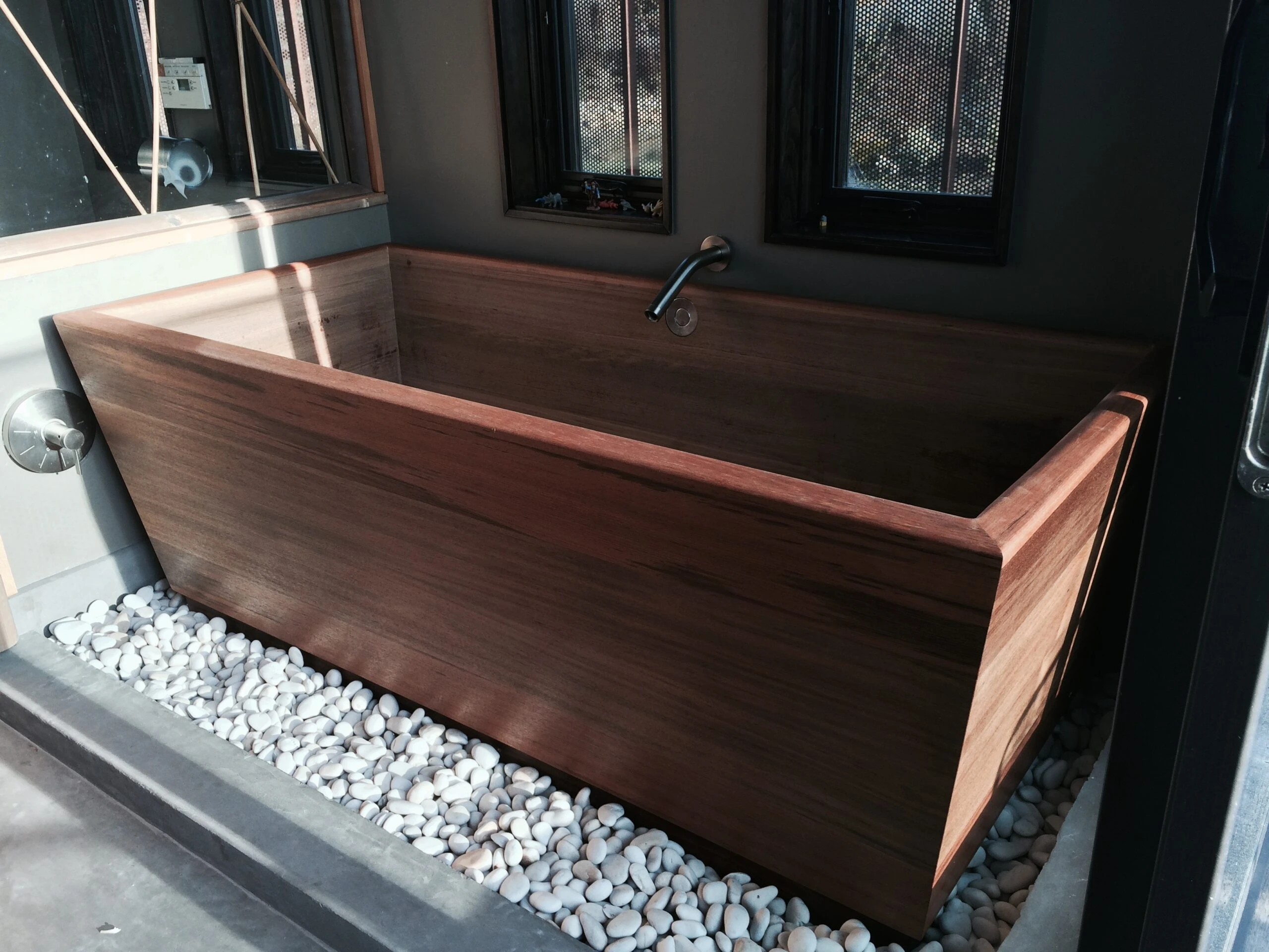 Kyoto style Ofuro Soaking Tub made from Teak