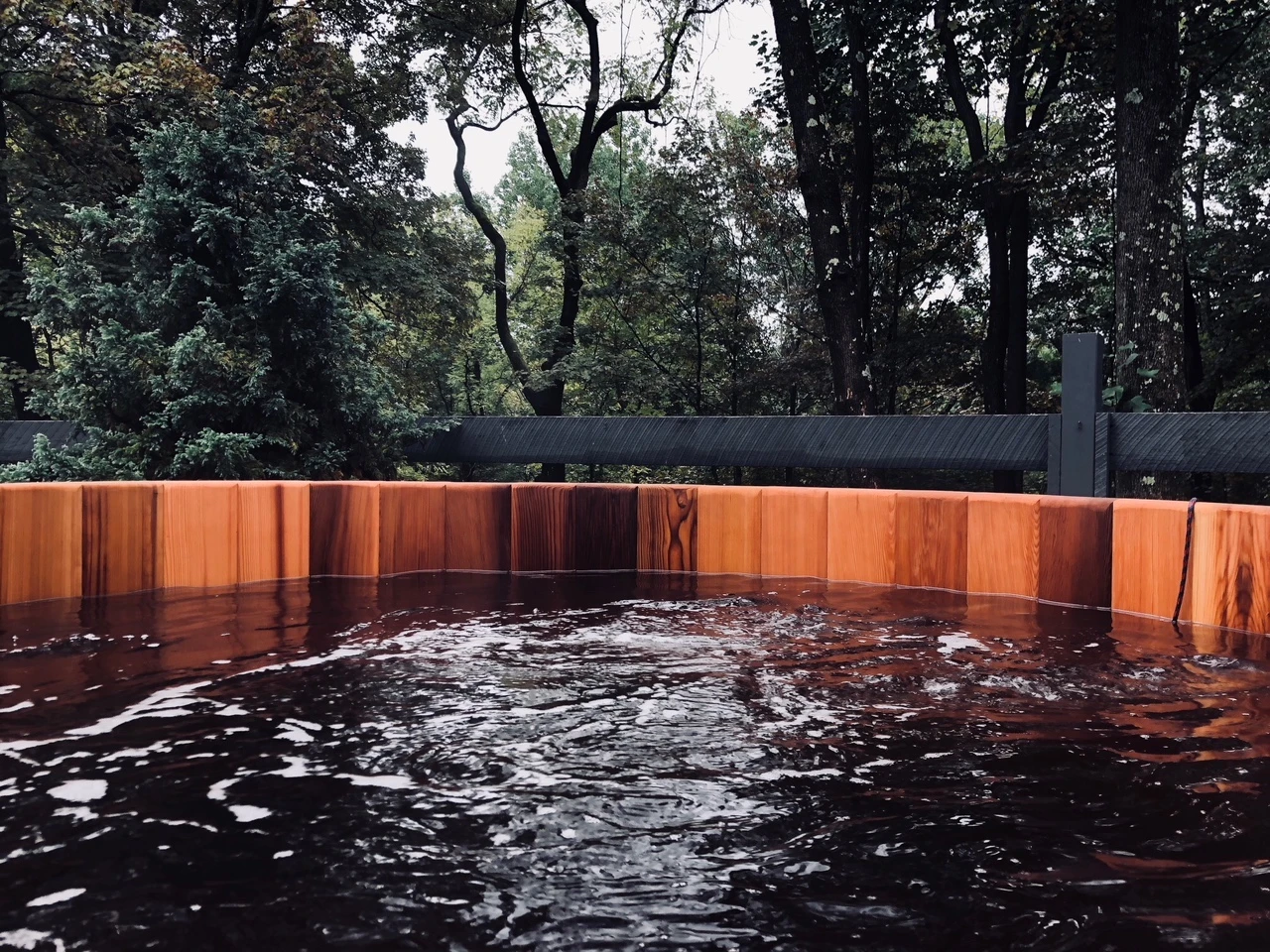8' Round Cedar Hot Tub